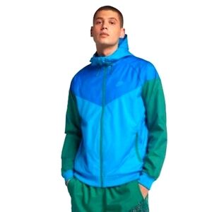 Nike Sportswear Colorblock Windbraker.